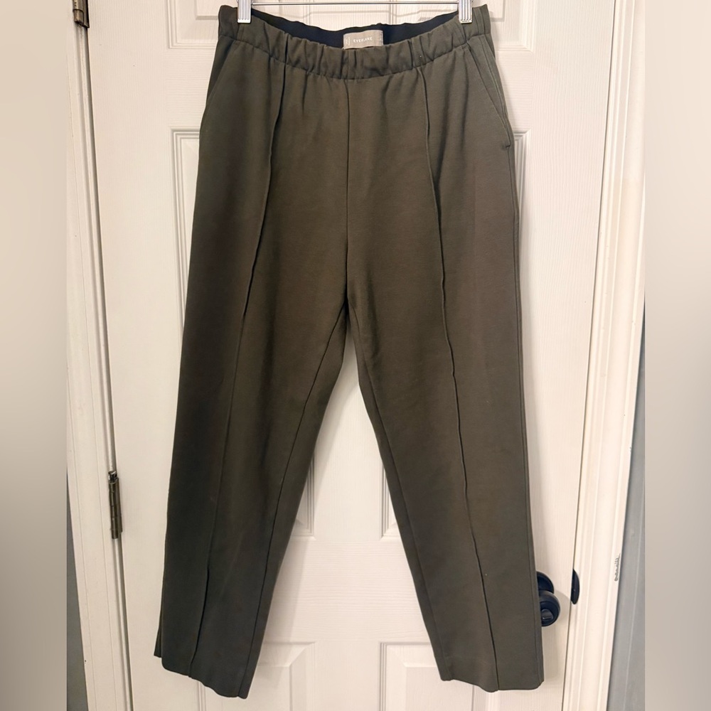 Evereve olive green stretchy pants Sz L